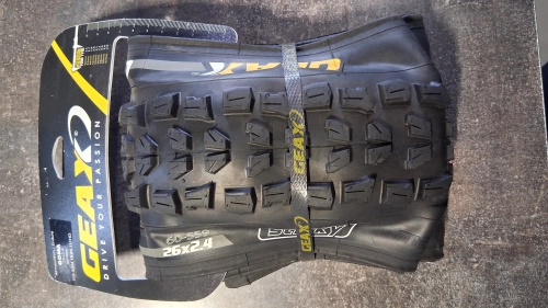 Opona 26 x 2.40 GEAX GOMA ZWIJANA